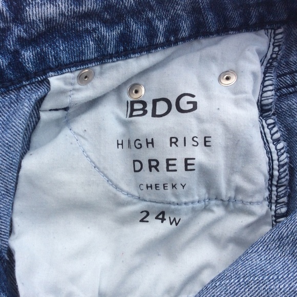 Urban Outfitters BDG High Rise Acid Wash Shorts - Picture 3 of 4