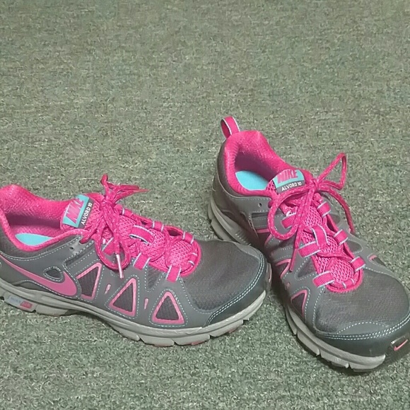 Nike Alvord 10