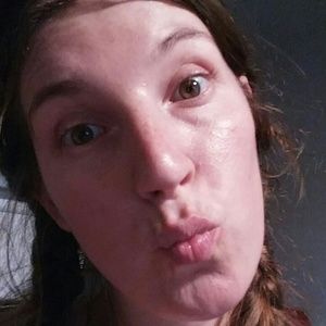 Meet your Posher, Mara