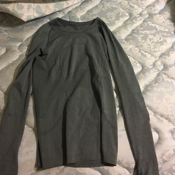 Swifty tech lululemon long sleeve top