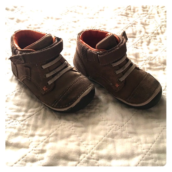 Little boy Stride Rite boots (size 6.5M)