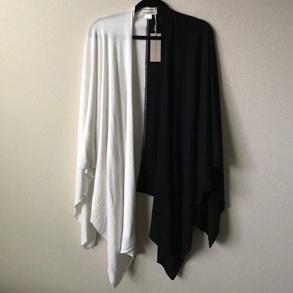 Donni Charm black and white wonder cape