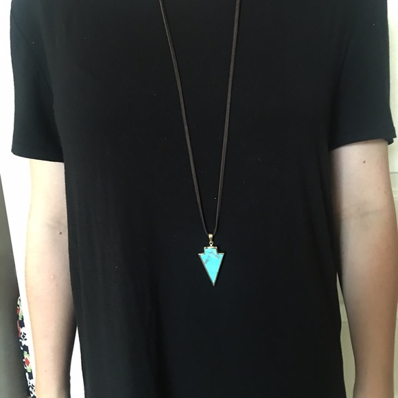 Turquoise arrowhead necklace on brown suede :) - Picture 1 of 2