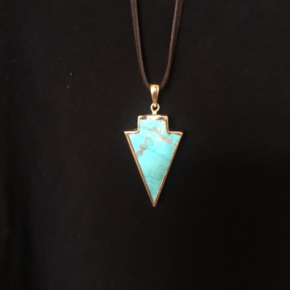 Turquoise arrowhead necklace on brown suede :) - Picture 2 of 2