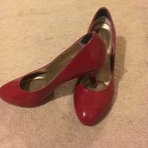 Red Kelly and Katie pumps size 9
