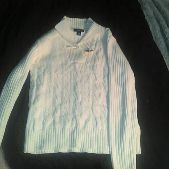 CHAPS Sweater