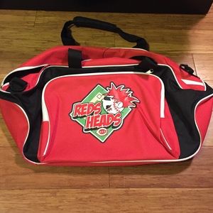 Cincinnati Reds Duffle Bag With a Shirt