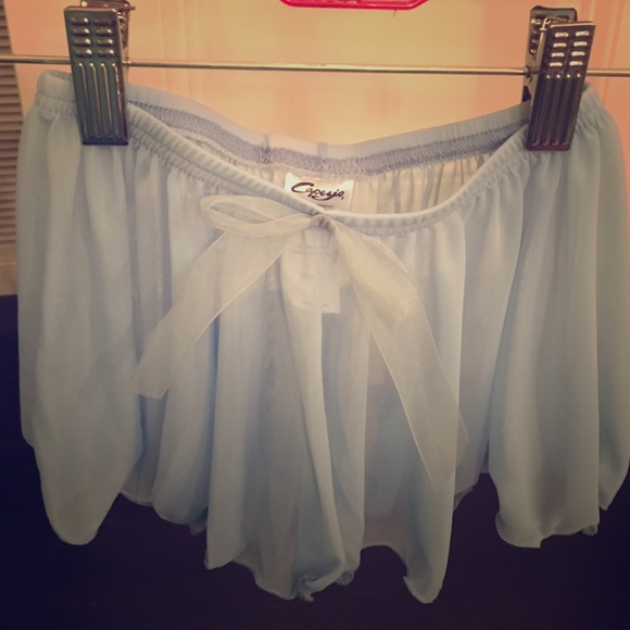 Baby blue, toddler dance skirt- NWT