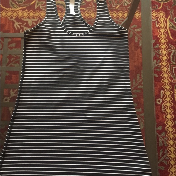 Lululemon tank - size 6