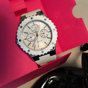 **negotiable** Brand new guess watch