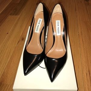 Black leather Steve Madden "Porto" pumps