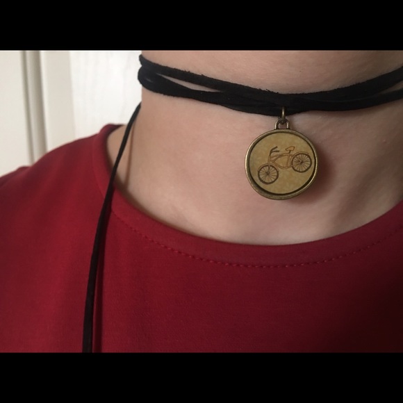 Multiwear necklace/choker/bracelet with bike charm - Picture 2 of 2