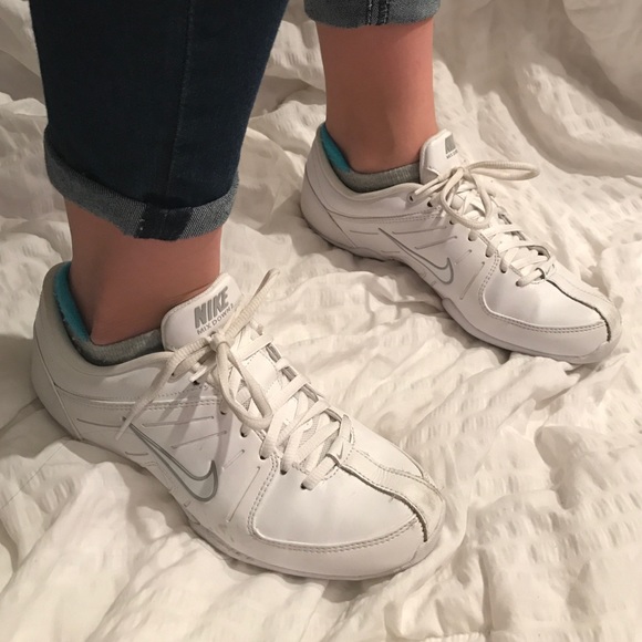 Cheer shoes