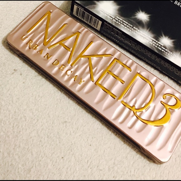 Naked Authentic pallet