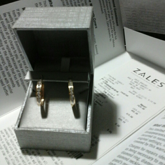 1 C.T. Channel - Set Diamond Oval Hoop Earrings! - Picture 4 of 4