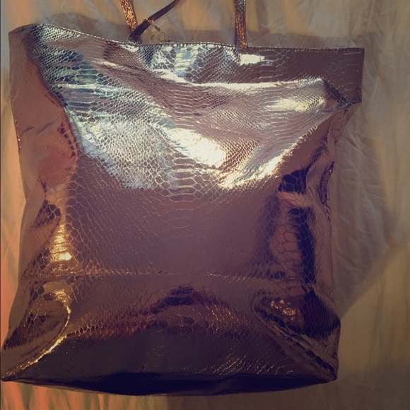 Snake print tote