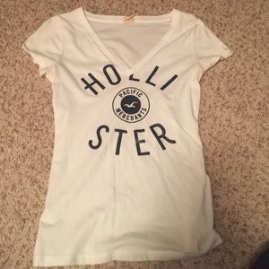Hollister V-neck