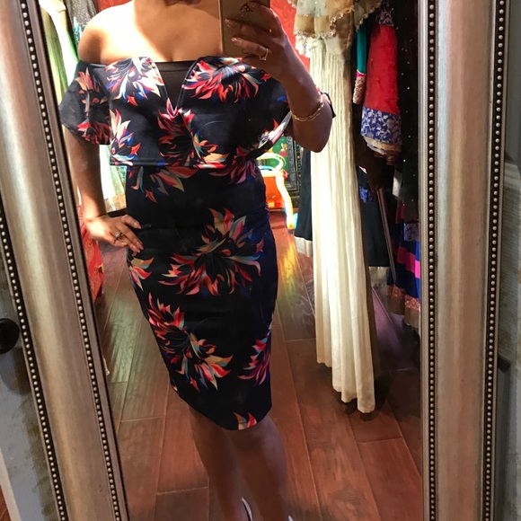 Floral off shoulder dress - Picture 4 of 6