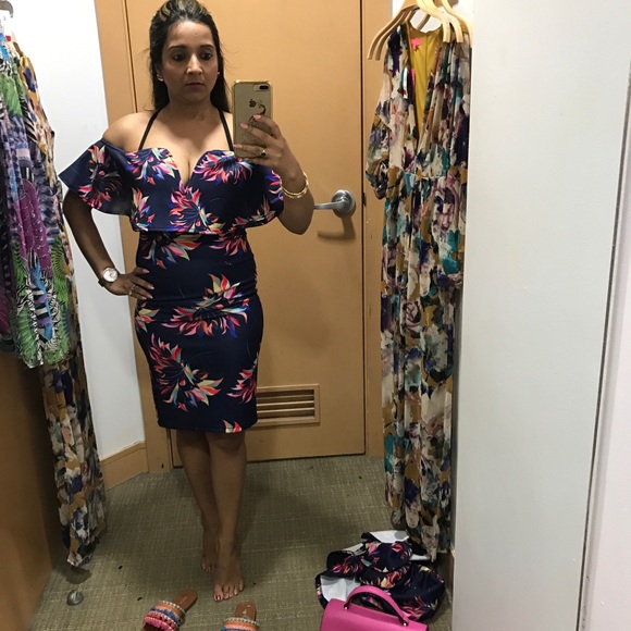 Floral off shoulder dress - Picture 6 of 6