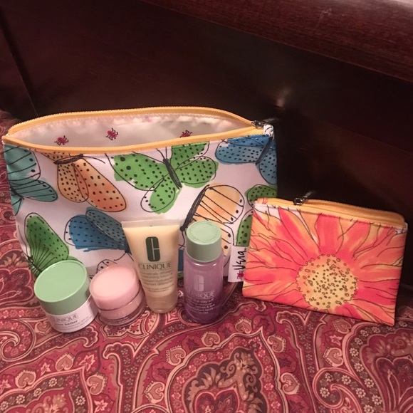 Clinique make up new never used.