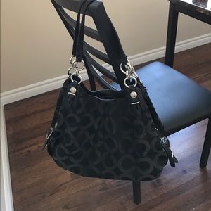 Coach purse ‼️PLEASE LOOK CLOSELY AT PICS‼️