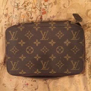Vintage Louis Vuitton jewelry case💍
