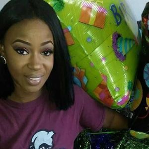 Meet your Posher, Kayla