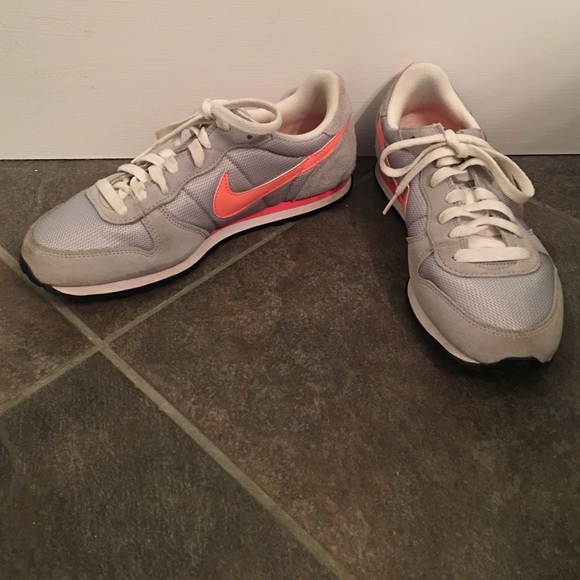 Nike Genicco Lifestyle Sneakers - 9