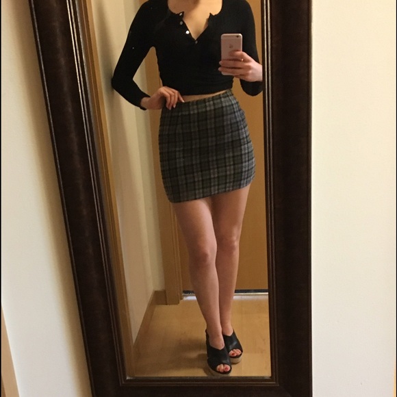 Brandy Melville Dresses & Skirts - Brandy Melville mini skirt
