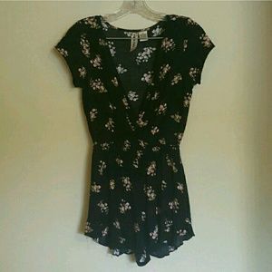 Bundle of 4 reserved!