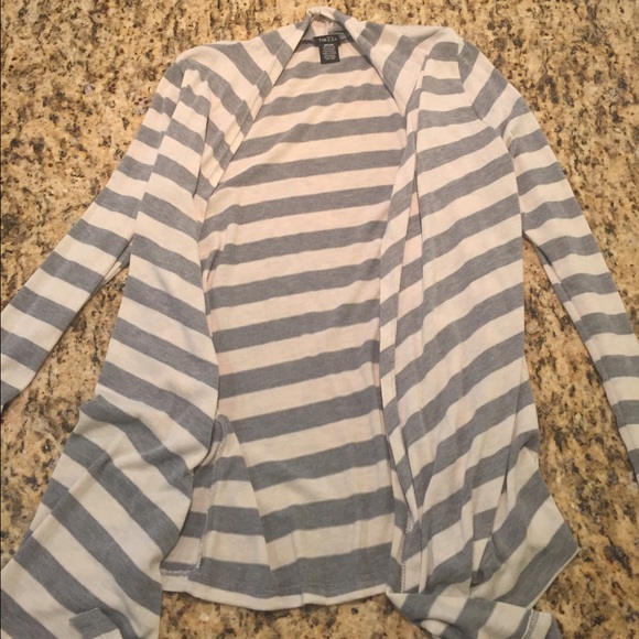 Rue 21 Grey and White Cardigan