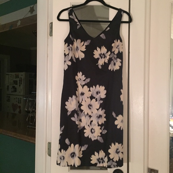 Ann Taylor Loft dress 👗
