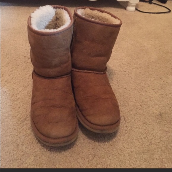 Uggs sold😊