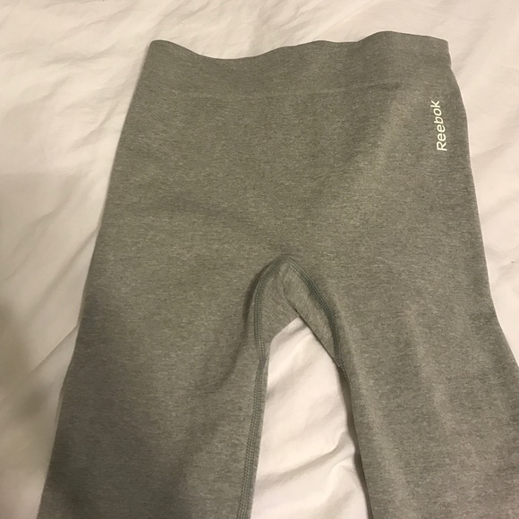 REBOK WORKOUT SPANDEX SIZE SMALL