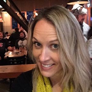 Meet your Posher, Joni