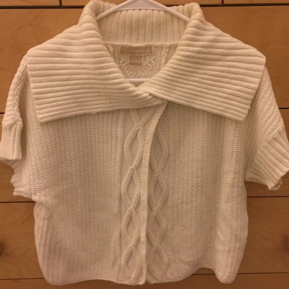 NEW WITHOUT TAGS. MICHAEL KORS SWEATER