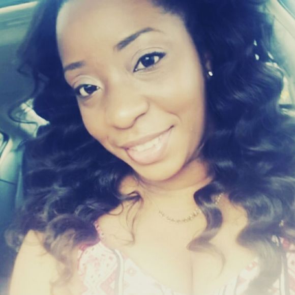 Meet your Posher, Kendra - Picture 1 of 1