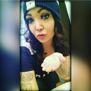 Meet your Posher, Danelle