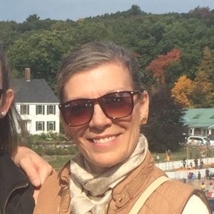 Meet your Posher, Evelyn