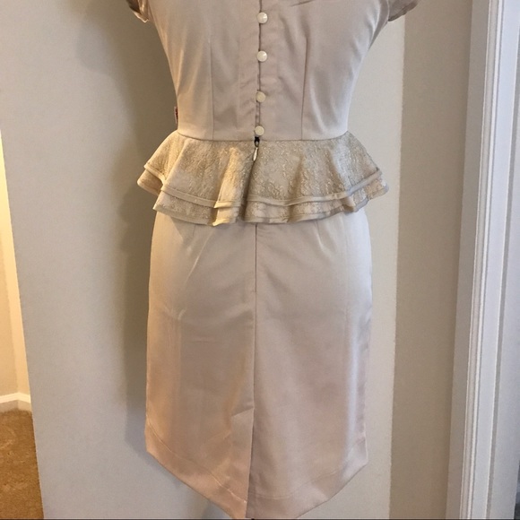 Dress - Picture 4 of 4