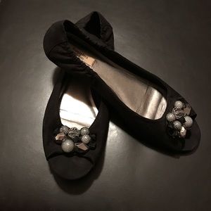 Vera Wang. Black peep toe flats.