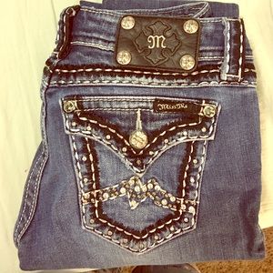 Miss me jean size 27!