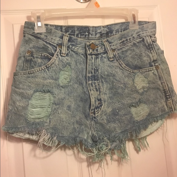 Wrangler Distressed High Waisted Shorts - Picture 1 of 4