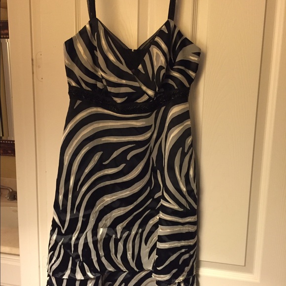 WHIte house black market dress