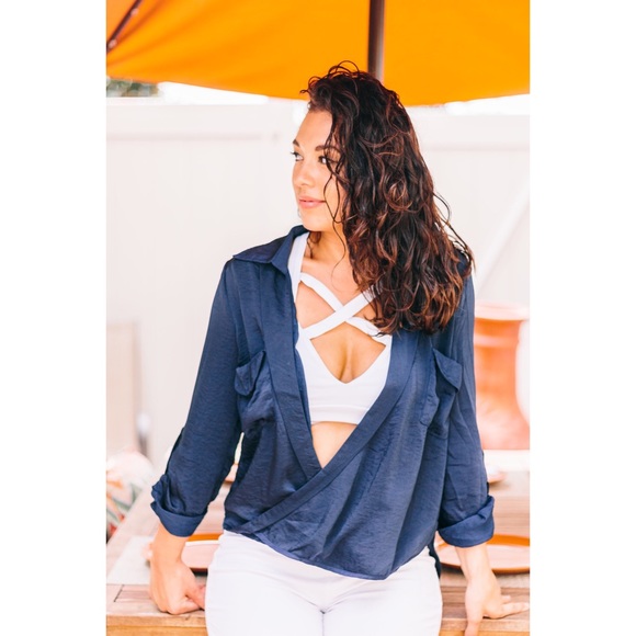 Classy Twist Top - Picture 3 of 3