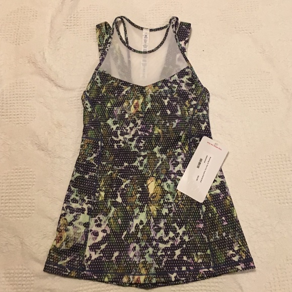 Lululemon Running in the City Tank NWT