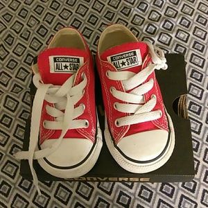 Infants converse shoes size 6