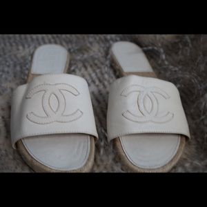 Chanel white leather expadrilles/sandals size 39