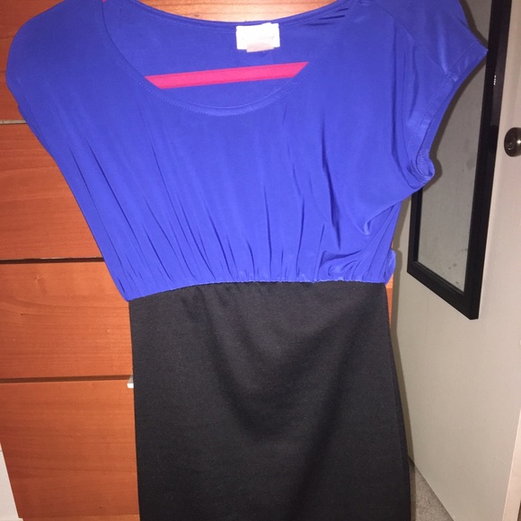 Beautiful dress - Picture 1 of 2