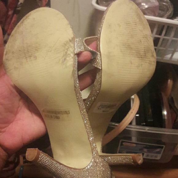 Gold sandals like new only wore once - Picture 2 of 4